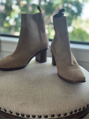 Suede Pointed Chelsea Ankle Boots - Taupe